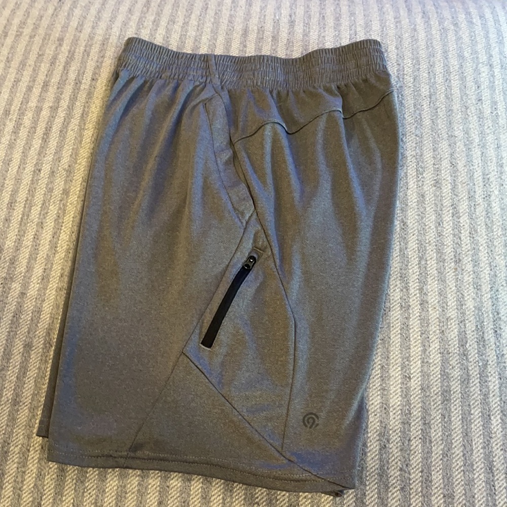 Men’s Champions Shorts - Picture 7 of 9
